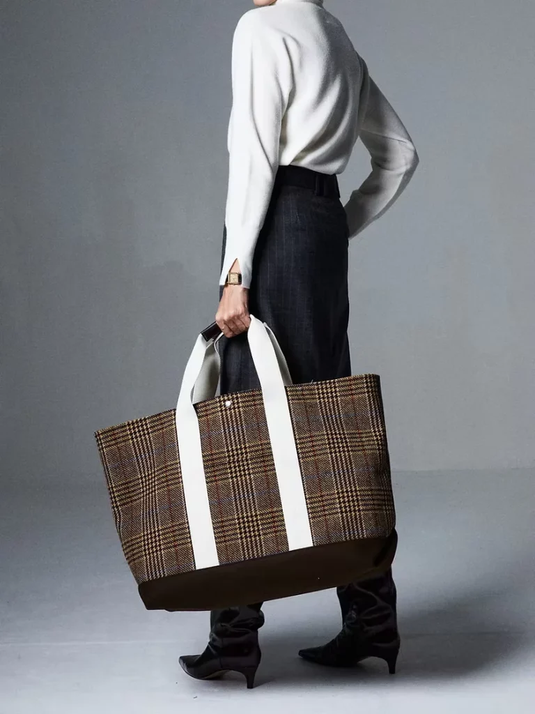 tres grand sac en toile rue de verneuil