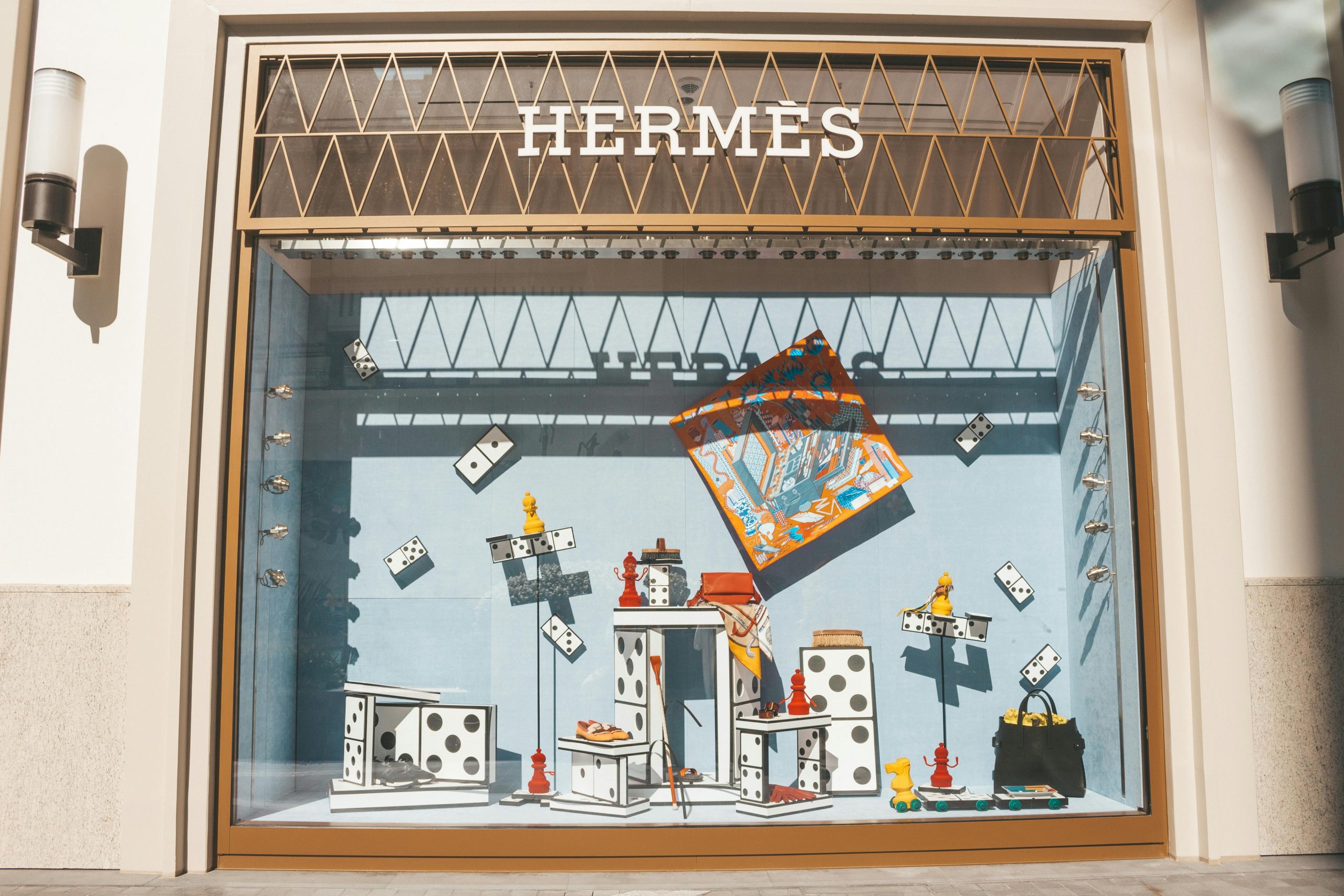 vitrine d'un magasin marques de luxe